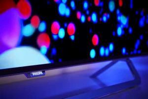 Il nuovo Android TV OLED di Philips con Ambilight