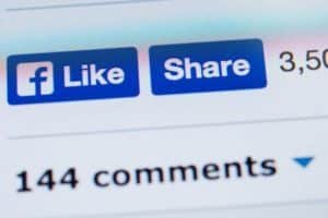 Attenzione Faceliker il malware che regala like su Facebook