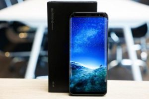 Galaxy S9 con riconoscimento facciale e quattro fotocamere