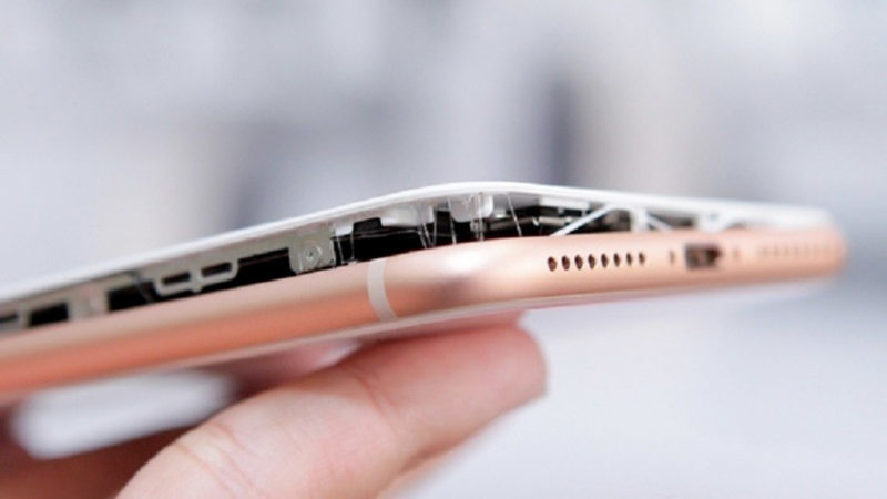 iPhone 8 Plus aperti durante la ricarica aumentano i casi