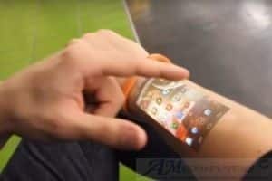 Lumiwatch lo smartwatch con il più grande schermo proiettato