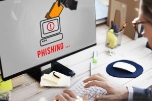 Attenzione Phishing truffa GDPR chiede password e carta di credito