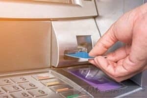 Bancomat attacco ATM basta una chiavetta USB per rubare denaro