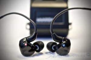 Cuffie e auricolari danneggiare l'udito: come difendersi
