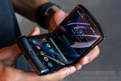 Motorola RAZR: Smartphone con schermo pieghevole ufficiale