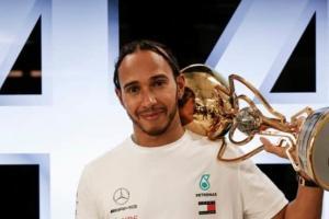 Formula 1 Lewis Hamilton Resta alla Mercedes