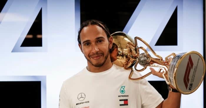 Formula 1 Lewis Hamilton Resta alla Mercedes